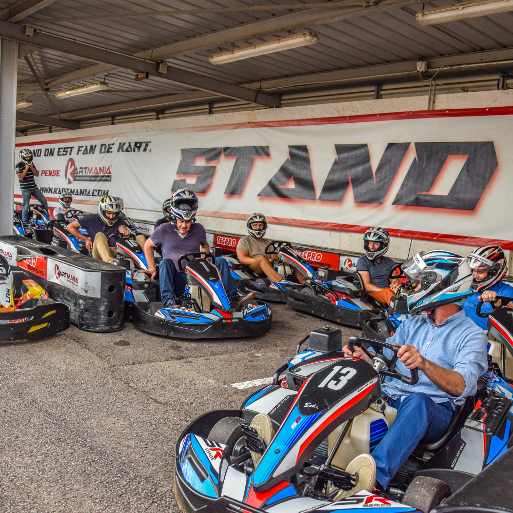 session karting lors du séminaire en bourgogne organisé par simpulse et gbsport.