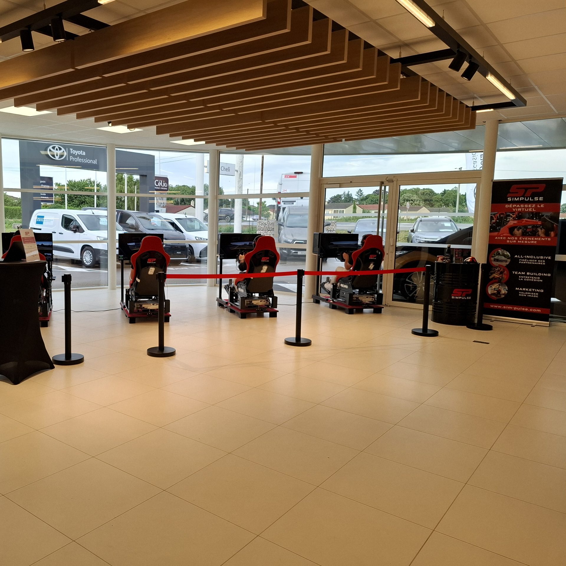 Animation commerciale avec des simulateurs automobile pour une concession Toyota.