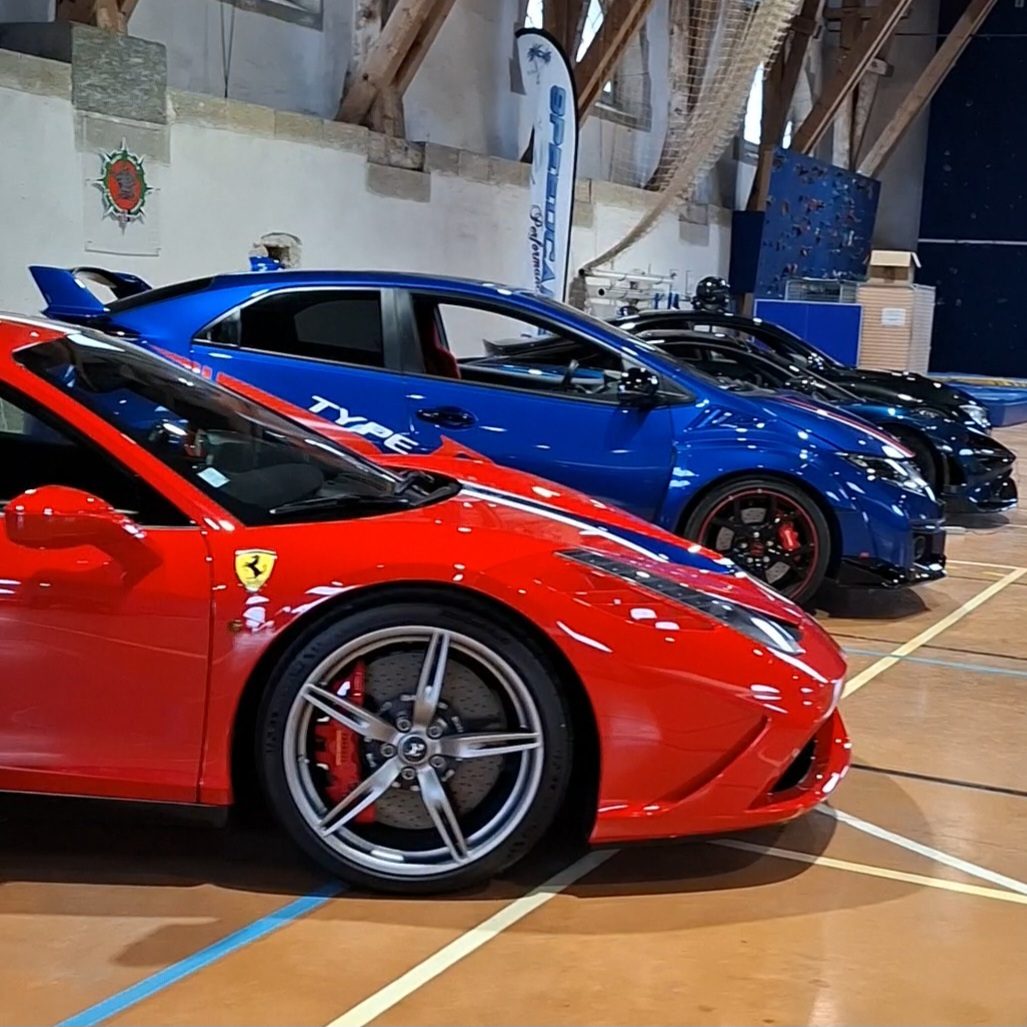 Ferrari Honda et Mclaren alignées