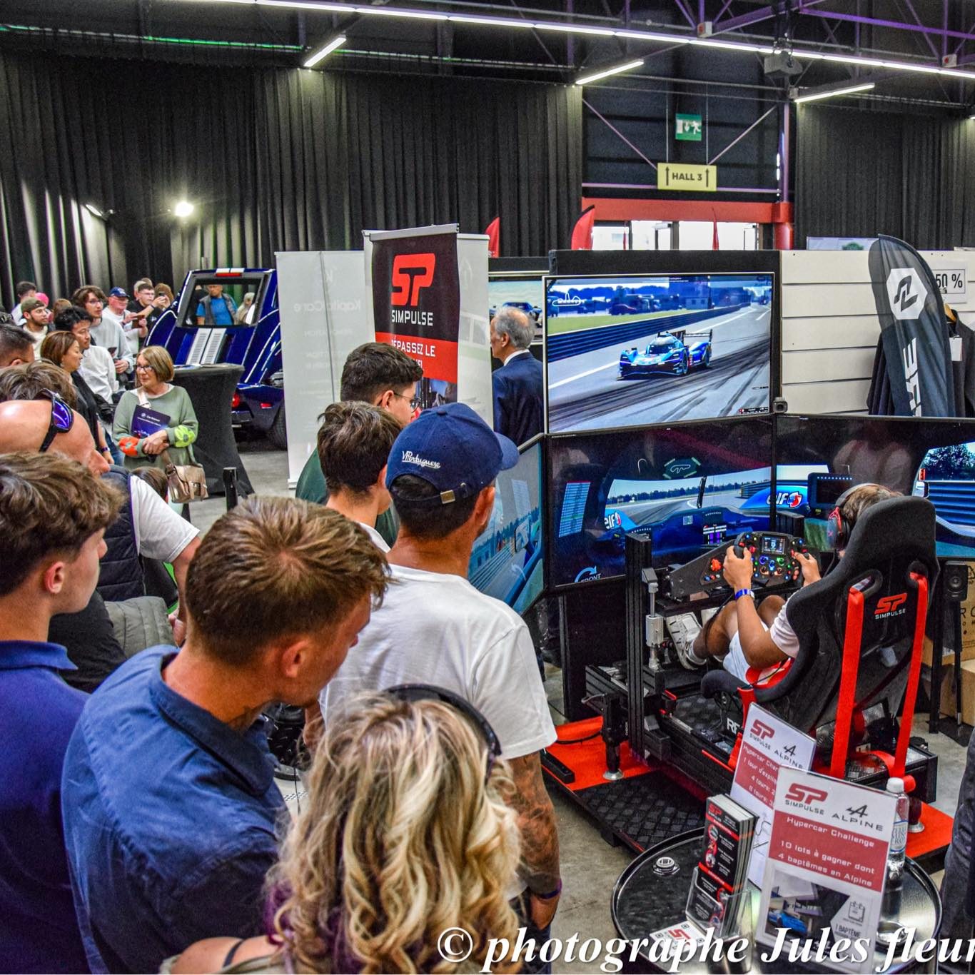 Le simulateur pro hybride de simpulse lors d'une activation marketing avec alpine store dijon, au prestige auto beaune.